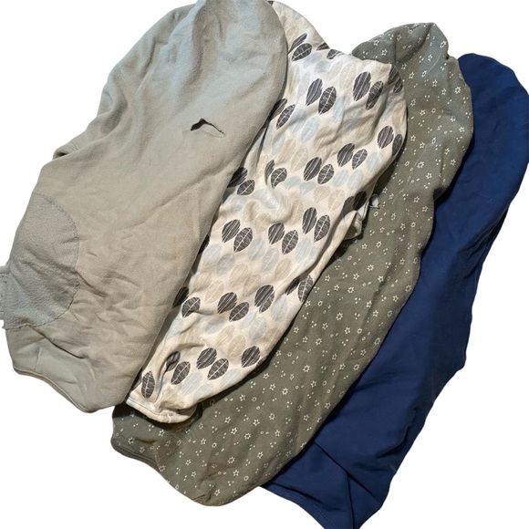 4 Baby Sleeping Swaddles in Various Sizes, Newborn to Large - Picture 1 of 5